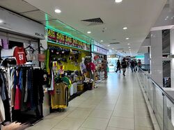 Lucky Plaza (D9), Shop House #526121521